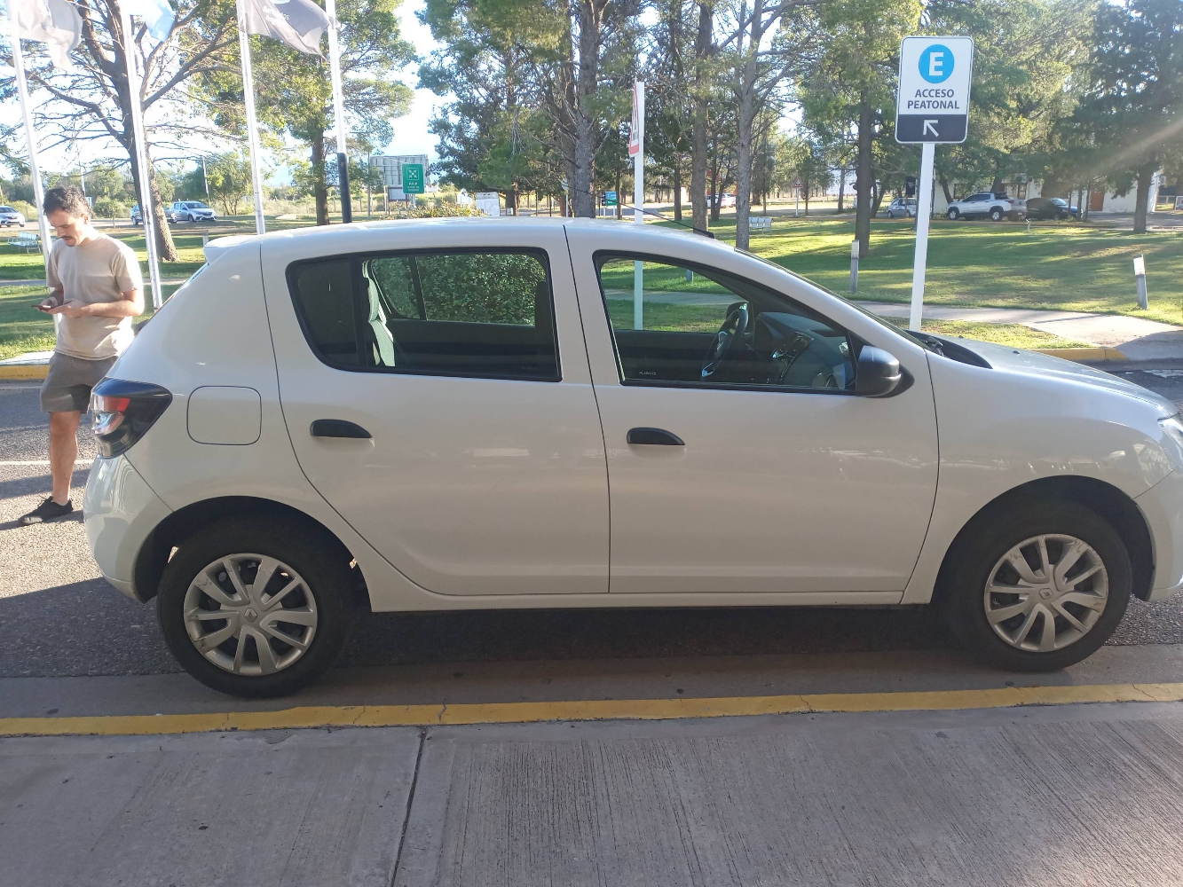 Foto de Renault SANDERO PH2 LIFE 1.6